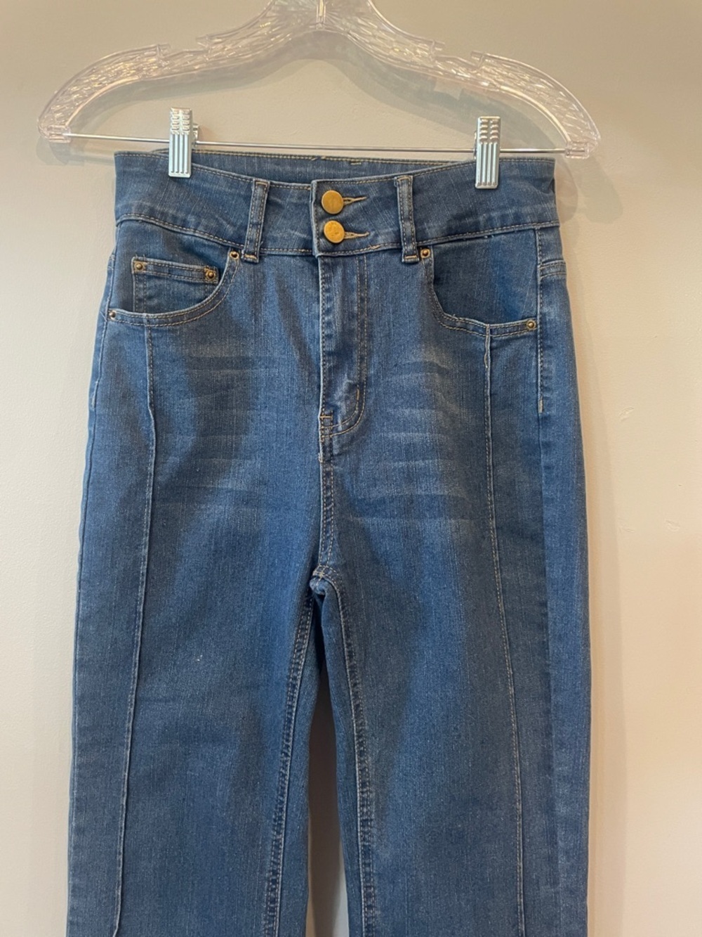 High-Rise Blue Women’s Jeans retro 70’s look
